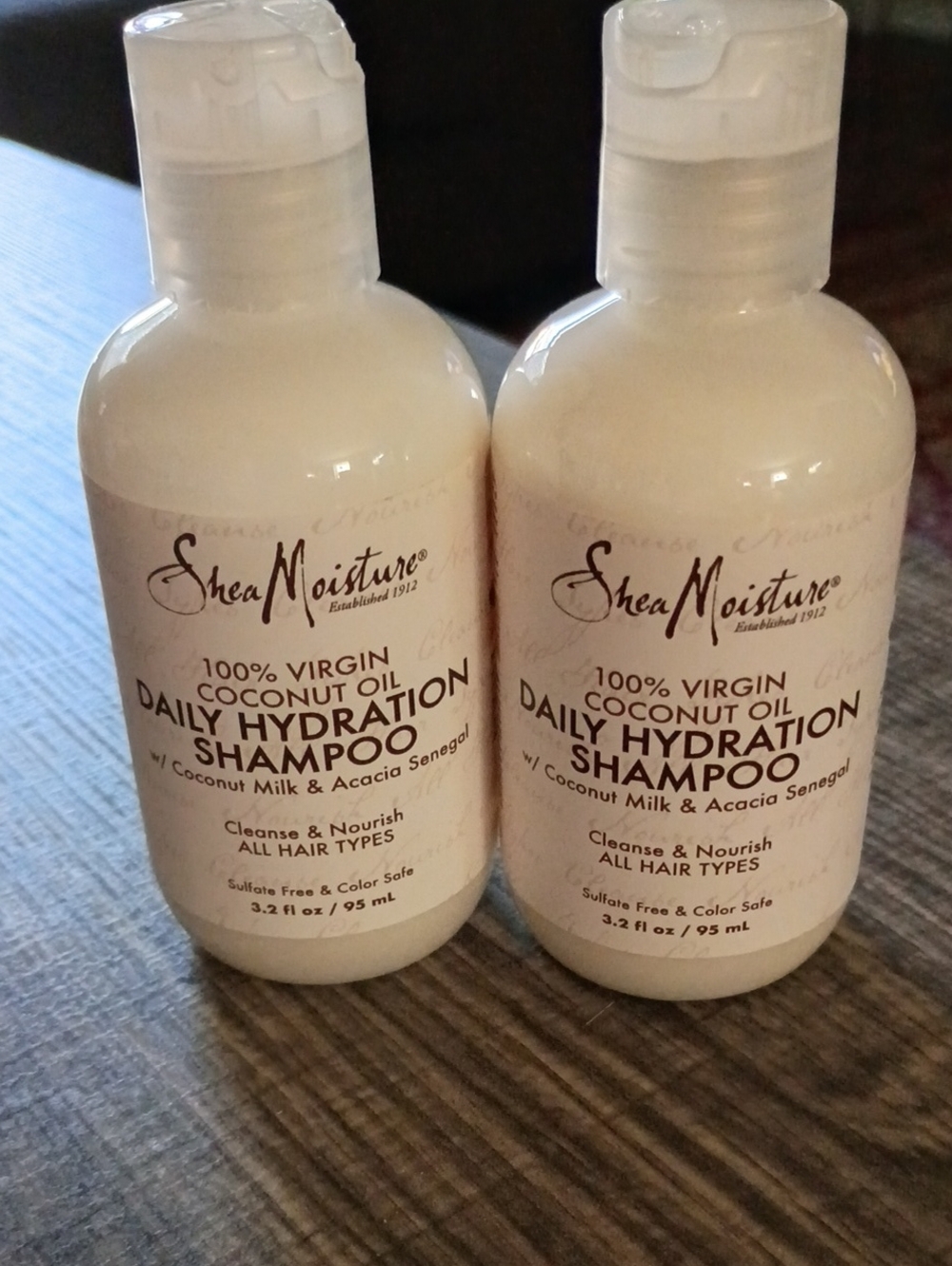 Shea Moisture Daily Hydration Shampoo - Cream & Brown Label